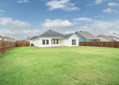 603 Kyle 0131 New Homes In Tioga Texas, Red Gable Homes (1366x768)