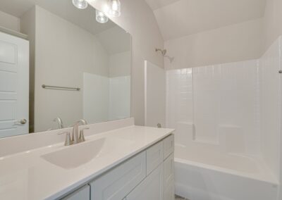 621 Finlee Way (21) New Homes In Tioga Texas, Red Gable Homes (1366x768)